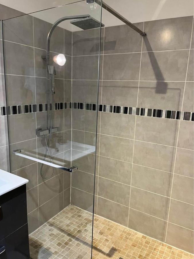 Superbe Appartement Au Bord De Plage Cros De Cagnes Bagian luar foto
