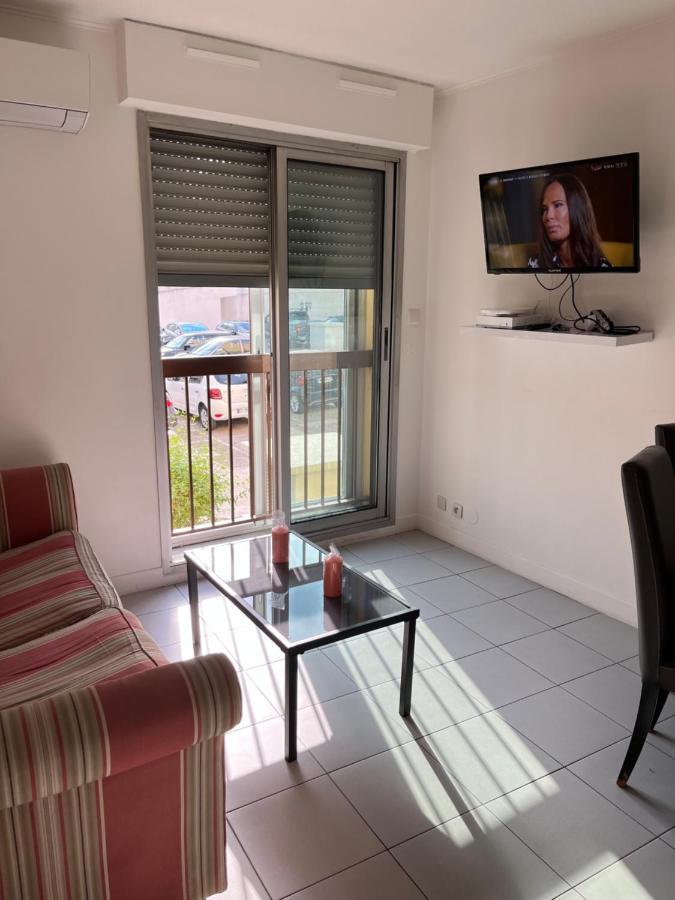 Superbe Appartement Au Bord De Plage Cros De Cagnes Bagian luar foto